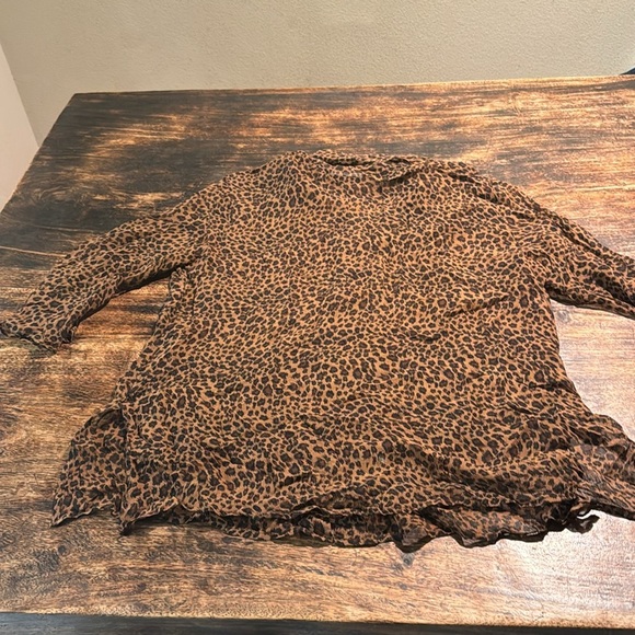 Draper’s & Damon’s animal print leopard button down top sheer silk vintage chic - Picture 6 of 11